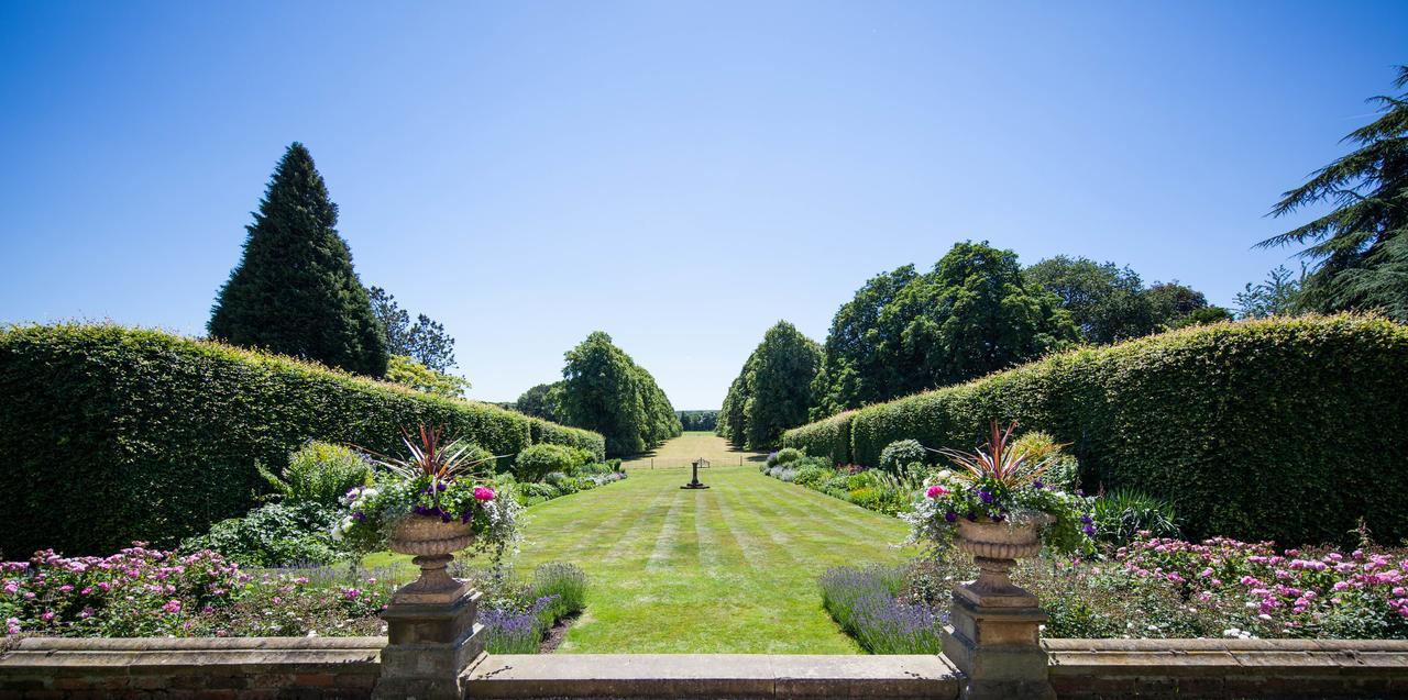 Goldsborough Hall แนร์สเบอเรอ ภายนอก รูปภาพ